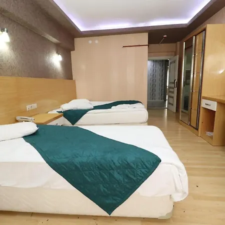 Hotel Peracity 4*