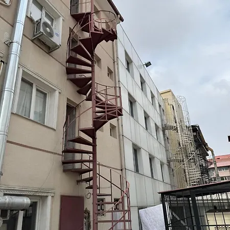Ξενοδοχείο Pera 4*