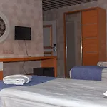 Pera Hotel 3*